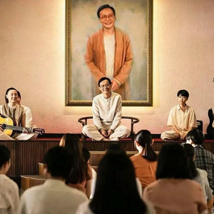 希腊毛茸茸的逼射精
