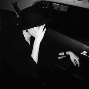 希腊毛茸茸的逼射精
